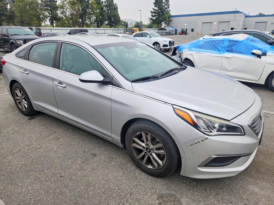 2017 Hyundai Sonata მანქანა იყიდება აუქციონზე, vin: 5NPE24AF5HH565739, აუქციონის ნომერი: 57965856