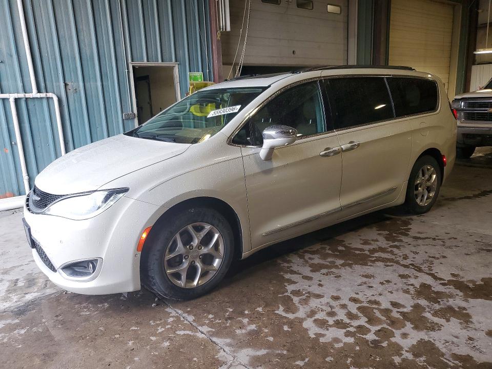 Продажа на аукционе авто 2017 Chrysler Pacifica, vin: 2C4RC1GG3HR560586, номер лота: 55930396