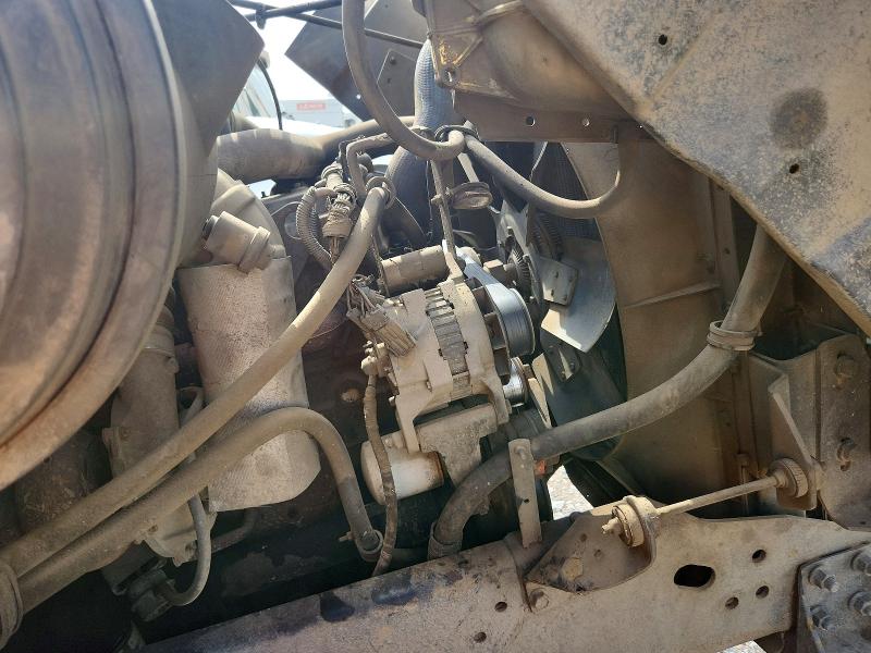 55908396 :رقم المزاد ، 1HTSDAARXWH498530 vin ، 1998 International 4000 مزاد بيع