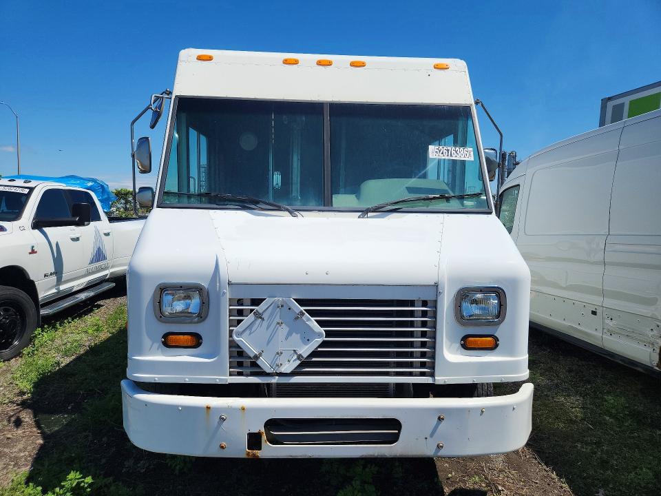 52676386 :رقم المزاد ، 4UZAANDU78CZ63480 vin ، 2008 Freightliner Chassis مزاد بيع