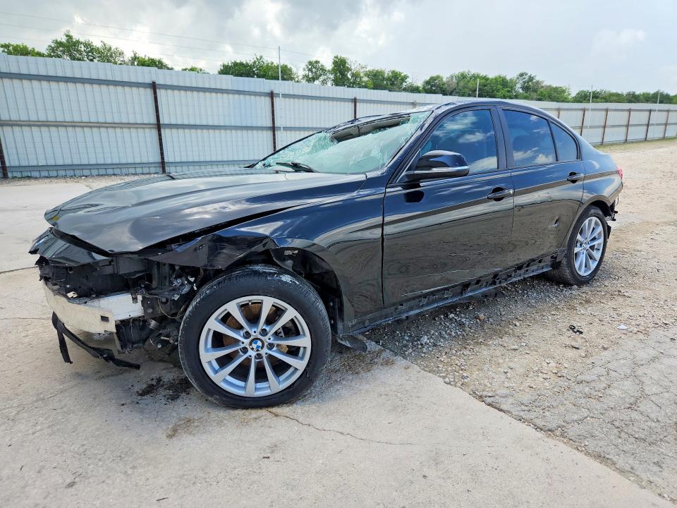 2017 Bmw 320 მანქანა იყიდება აუქციონზე, vin: WBA8E1G3XHNU17695, აუქციონის ნომერი: 56311316