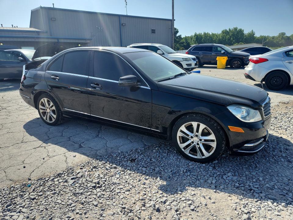 2014 Mercedes-benz C მანქანა იყიდება აუქციონზე, vin: WDDGF8AB0EG251021, აუქციონის ნომერი: 85968705