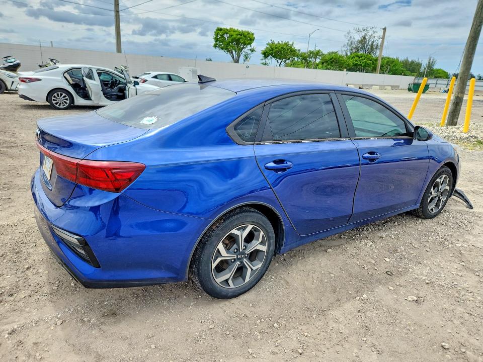56447526 :رقم المزاد ، 3KPF24AD5LE252495 vin ، 2020 Kia Forte مزاد بيع