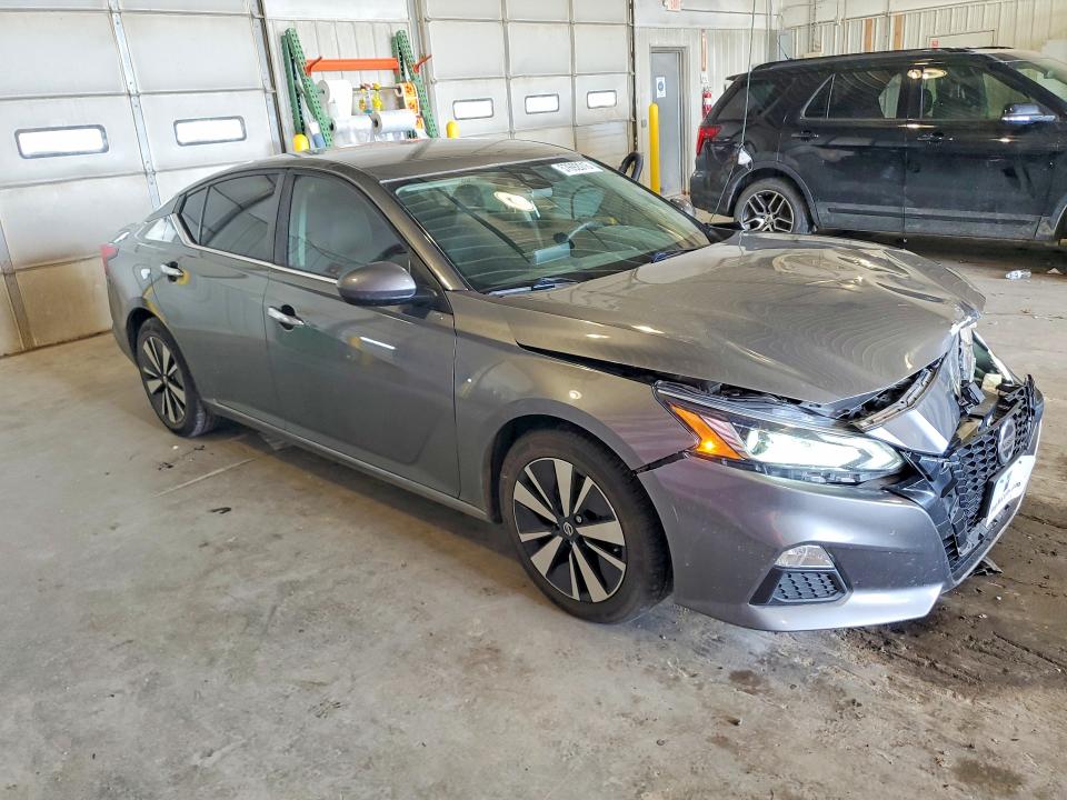 57692016 :رقم المزاد ، 1N4BL4DV3NN380819 vin ، 2022 Nissan Altima مزاد بيع