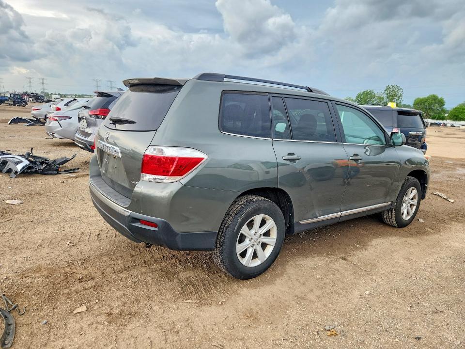 2013 Toyota Highlander მანქანა იყიდება აუქციონზე, vin: 5TDBK3EH6DS258917, აუქციონის ნომერი: 56343456