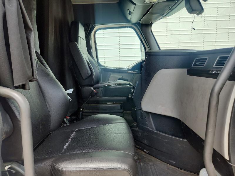 Продажа на аукционе авто 2019 Freightliner Cascadia 126, vin: 3AKJHHDR9KSKD3485, номер лота: 56557676