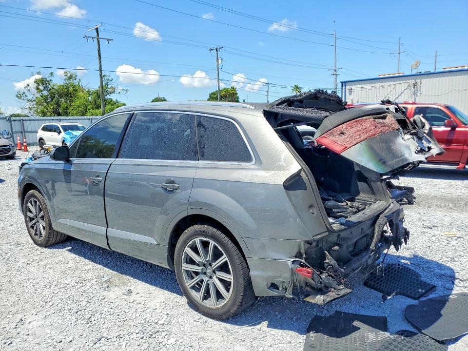 Продаж на аукціоні авто 2017 Audi Q7, vin: WA1LAAF72HD017739, номер лоту: 58426426
