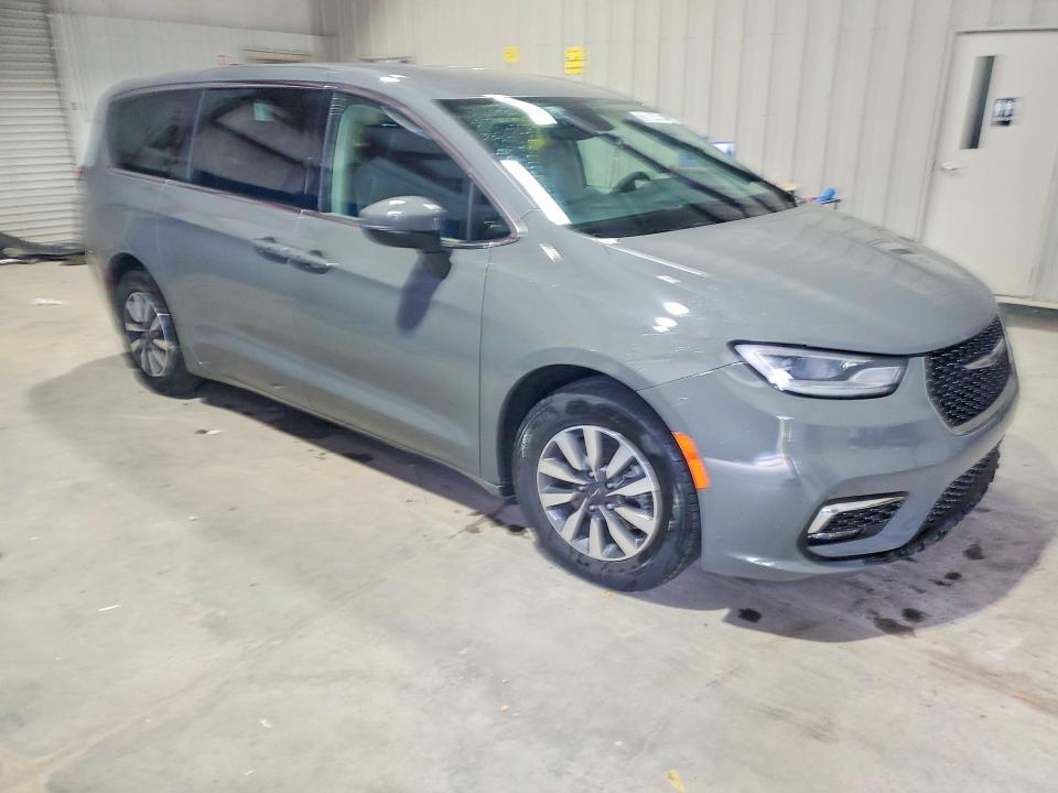 Продажа на аукционе авто 2023 Chrysler Pacifica, vin: 2C4RC1L75PR618038, номер лота: 58364896