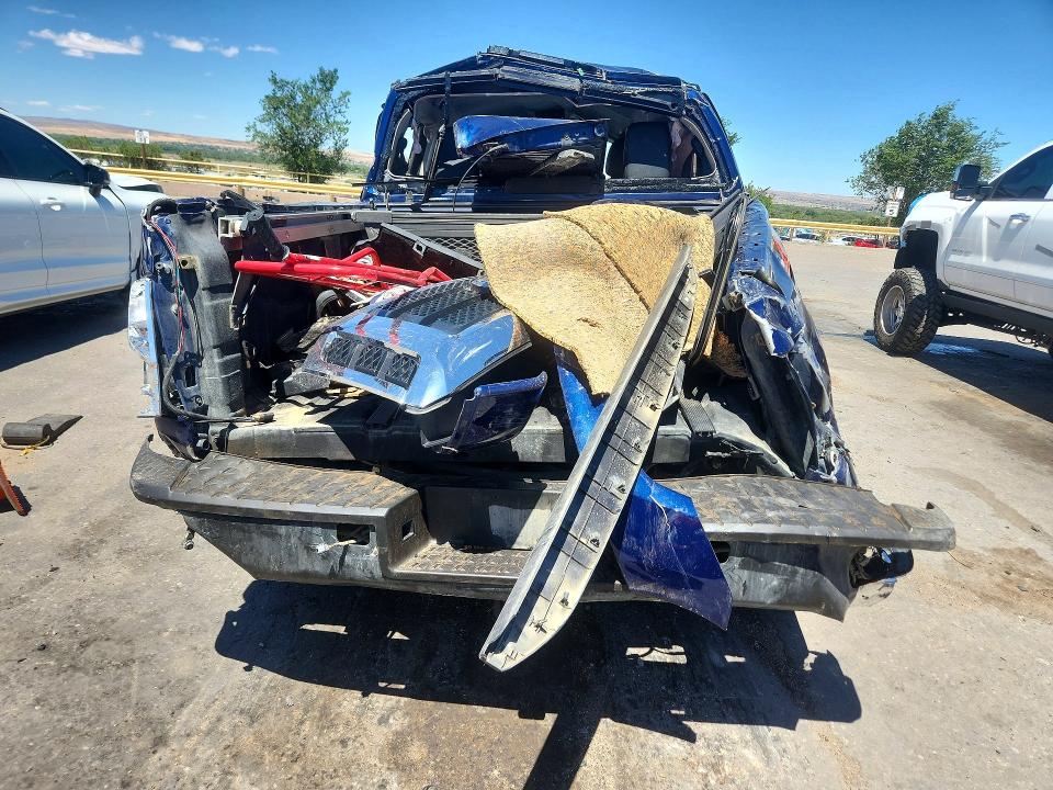 59093786 :رقم المزاد ، 1N6AA1E52HN505805 vin ، 2017 Nissan Titan مزاد بيع