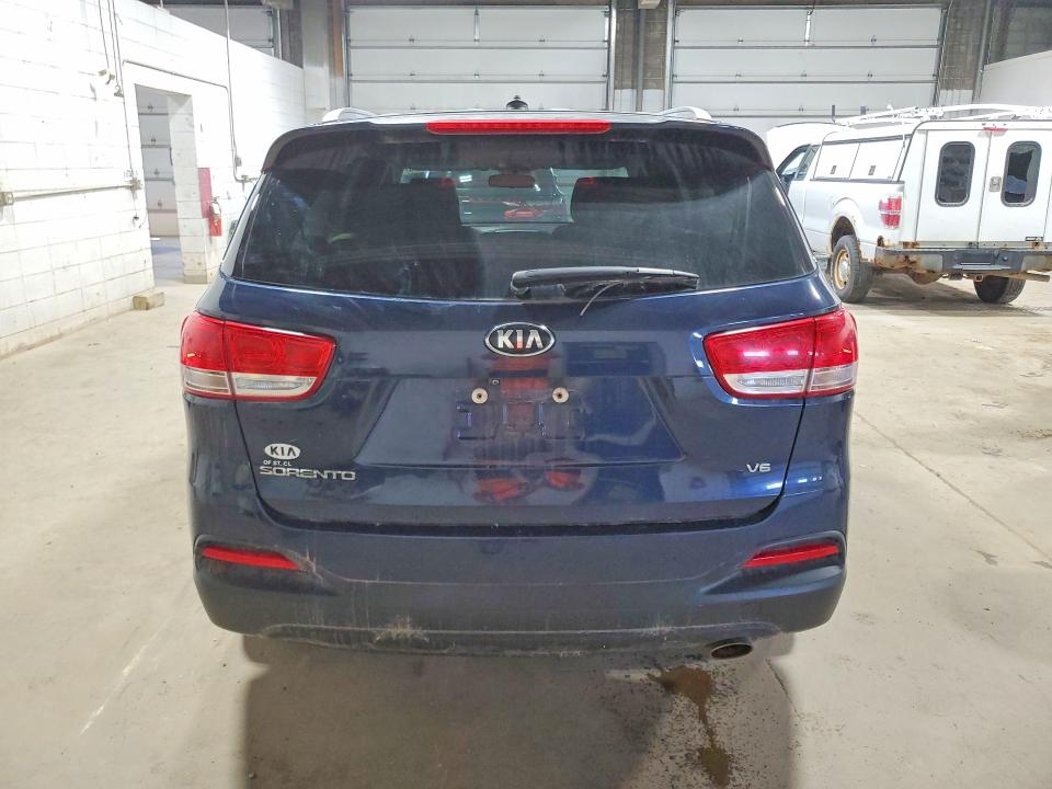 2017 Kia Sorento მანქანა იყიდება აუქციონზე, vin: 5XYPGDA54HG214152, აუქციონის ნომერი: 57703656