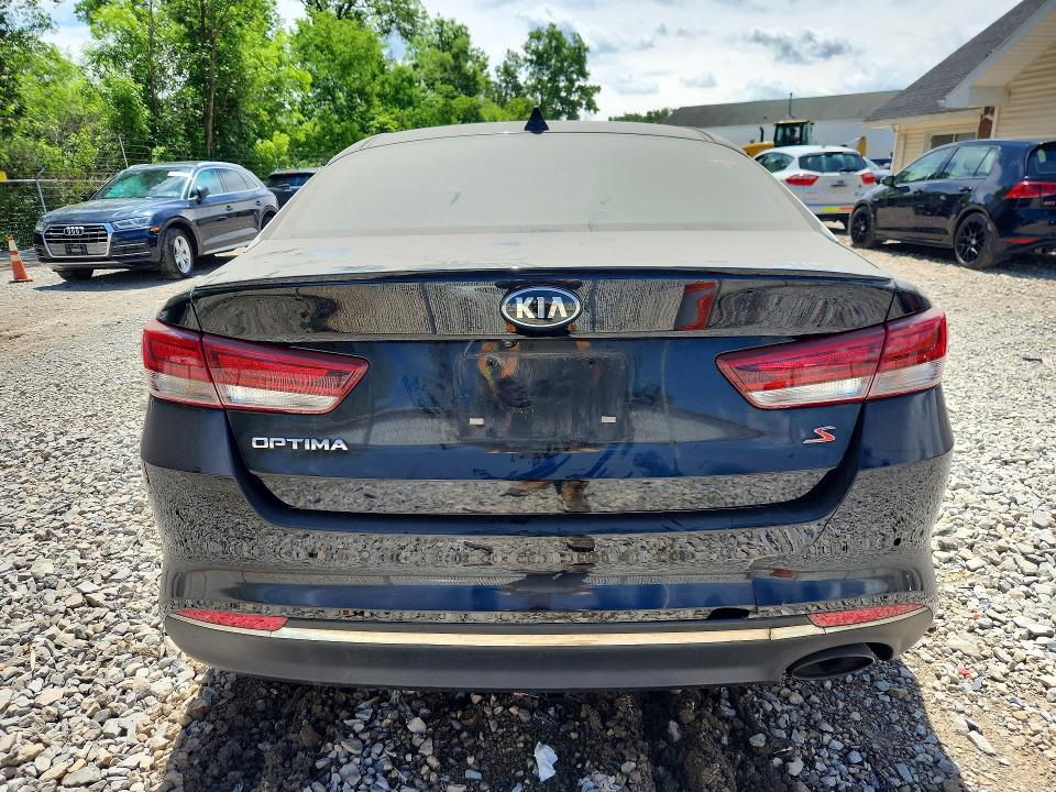 2018 Kia Optima მანქანა იყიდება აუქციონზე, vin: 5XXGT4L37JG211148, აუქციონის ნომერი: 57375326