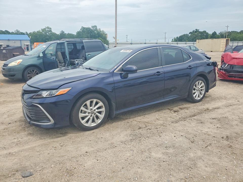 Auction sale of the 2022 Toyota Camry, vin: 4T1C11AK8NU073399, lot number: 58996756