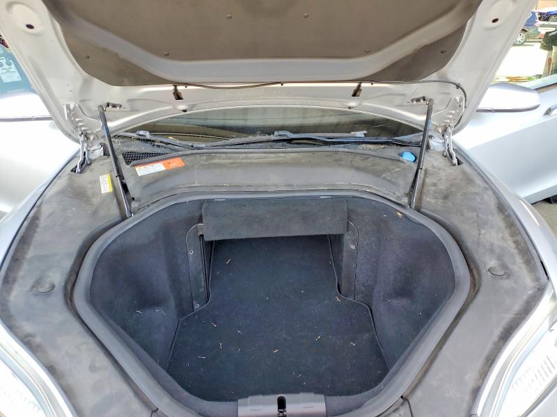 56377926 :رقم المزاد ، 5YJSA1E16FF116097 vin ، 2015 Tesla Model S مزاد بيع