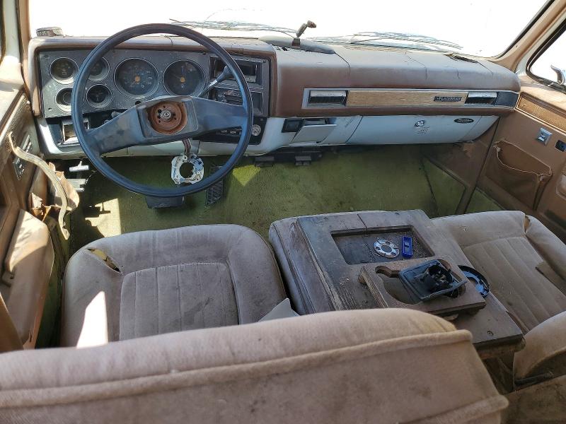 1988 Chevrolet Suburban მანქანა იყიდება აუქციონზე, vin: 1GCER16K4JF116701, აუქციონის ნომერი: 58953516