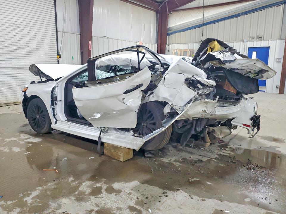 56228346 :رقم المزاد ، 4T1B11HK8KU173466 vin ، 2019 Toyota Camry مزاد بيع