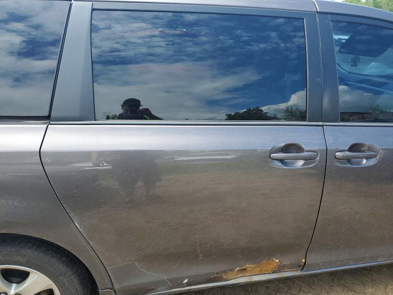 Продажа на аукционе авто 2013 Toyota Sienna, vin: 5TDKK3DC8DS355882, номер лота: 56615716