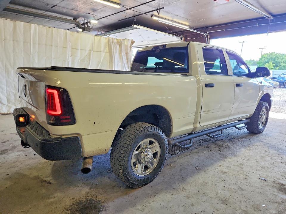 58213436 :رقم المزاد ، 3C63R3CJ9FG609818 vin ، 2015 Ram 3500 مزاد بيع