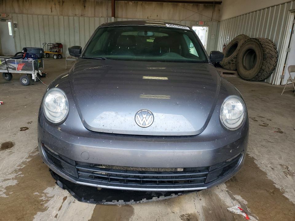 56470426 :رقم المزاد ، 3VWF17AT8GM602187 vin ، 2016 Volkswagen Beetle مزاد بيع