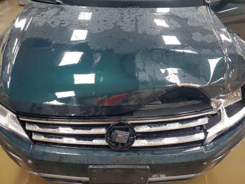 Продажа на аукционе авто 2018 Volkswagen Tiguan, vin: 3VV2B7AX9JM158005, номер лота: 57367366