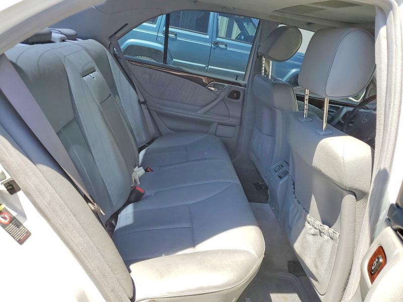 57679916 :رقم المزاد ، WDBJF82J1YX036370 vin ، 2000 Mercedes-benz E مزاد بيع
