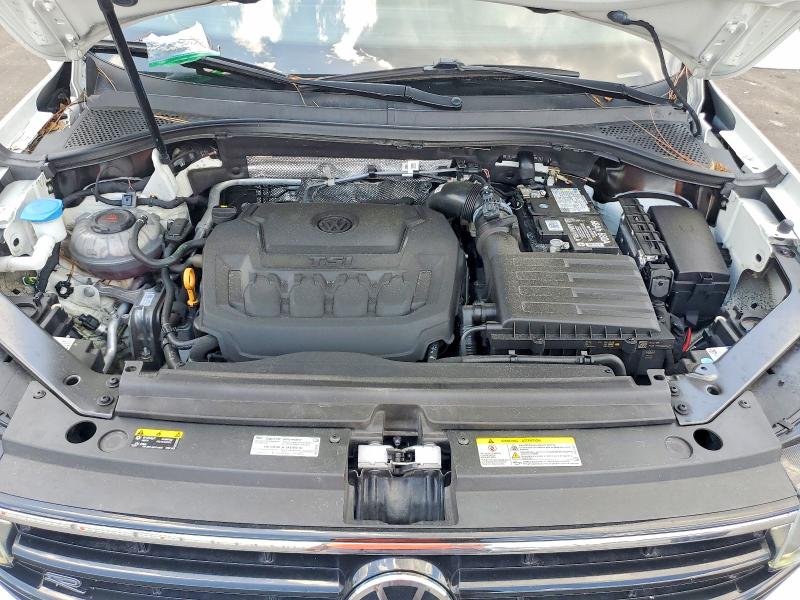 58924986 :رقم المزاد ، 3VVCB7AX9NM040739 vin ، 2022 Volkswagen Tiguan مزاد بيع