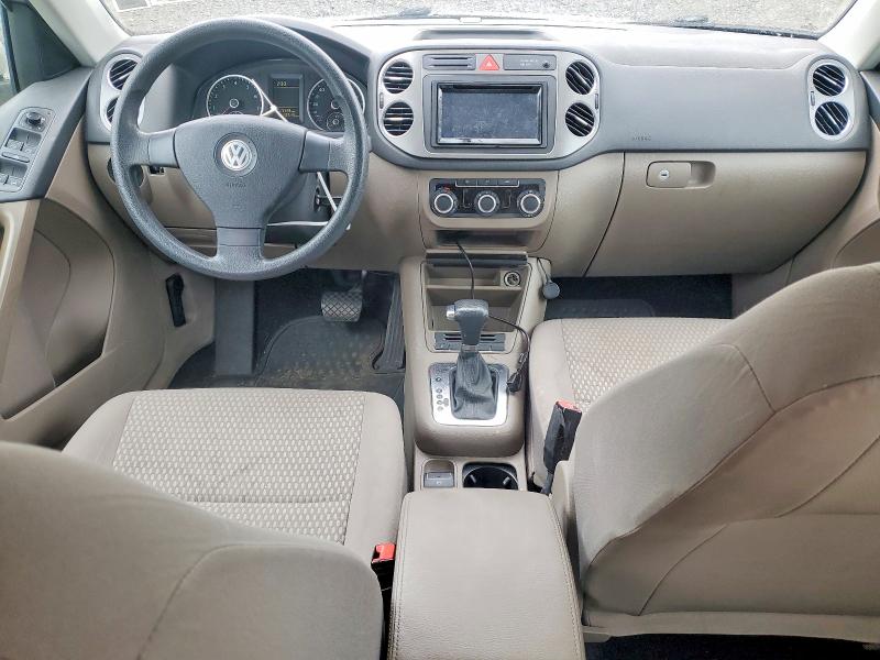 58114076 :رقم المزاد ، WVGBV7AX9AW516379 vin ، 2010 Volkswagen Tiguan مزاد بيع