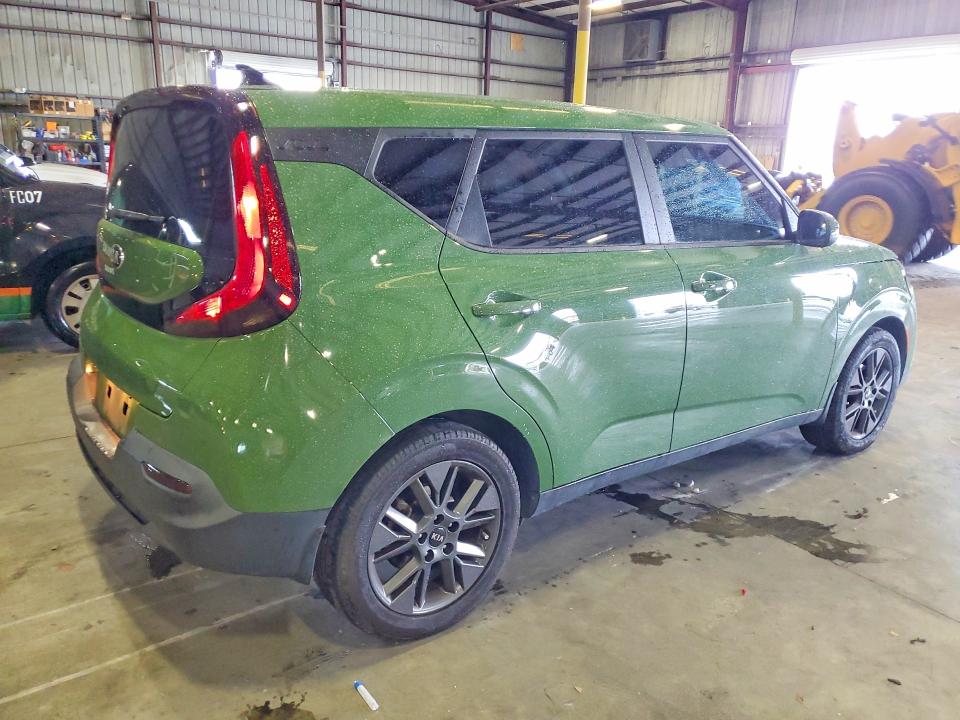 2021 Kia Soul მანქანა იყიდება აუქციონზე, vin: KNDJ33AU8M7140065, აუქციონის ნომერი: 56698026