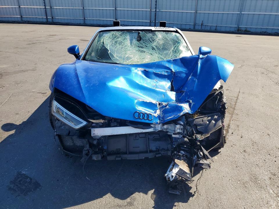 58484946 :رقم المزاد ، WUAVACFX7H7905009 vin ، 2017 Audi R8 مزاد بيع