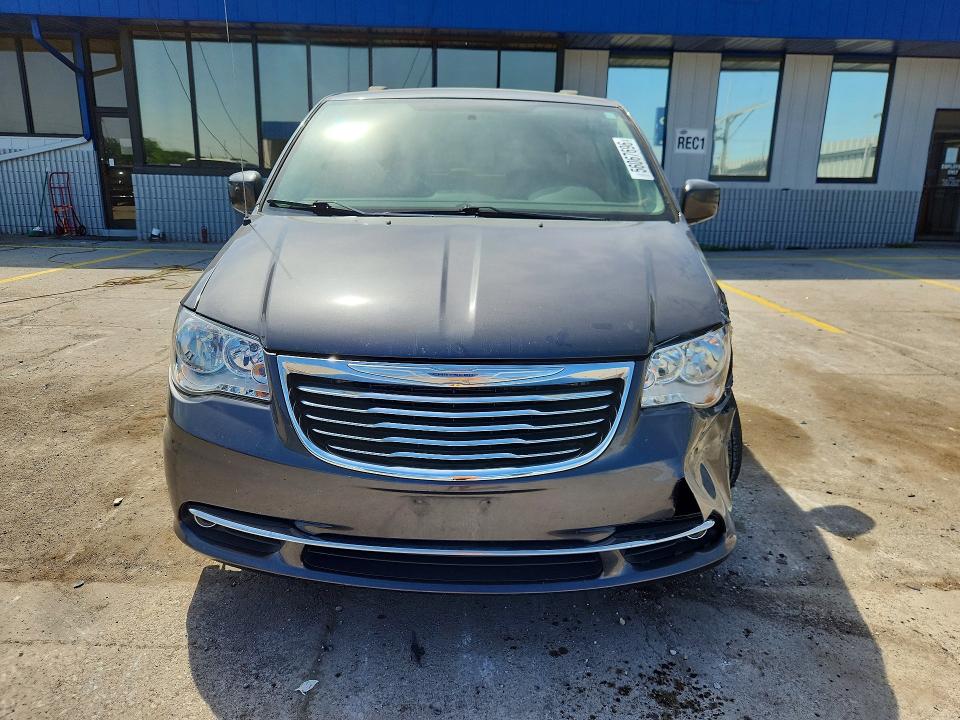 2015 Chrysler Town & Country მანქანა იყიდება აუქციონზე, vin: 2C4RC1BG0FR539084, აუქციონის ნომერი: 56067696