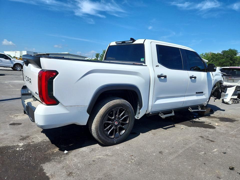 Продажа на аукционе авто 2022 Toyota Tundra, vin: 5TFLA5DB7NX020425, номер лота: 57525316