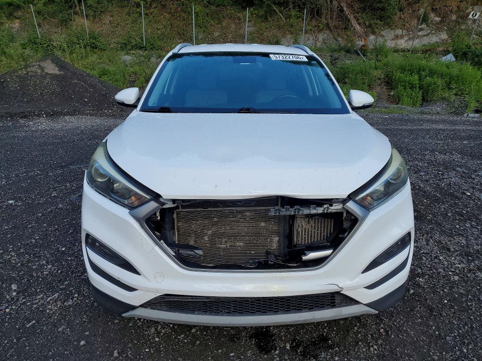 57322706 :رقم المزاد ، KM8J3CA27HU300566 vin ، 2017 Hyundai Tucson مزاد بيع