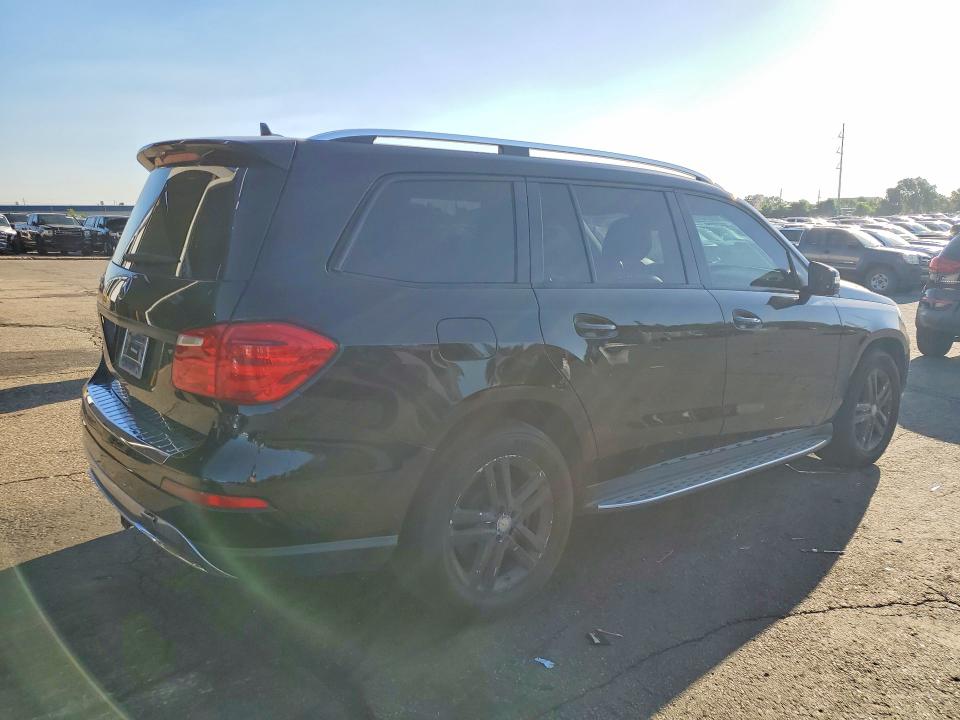 Продажа на аукционе авто 2015 Mercedes-benz Gl, vin: 4JGDF2EE4FA502735, номер лота: 77249525