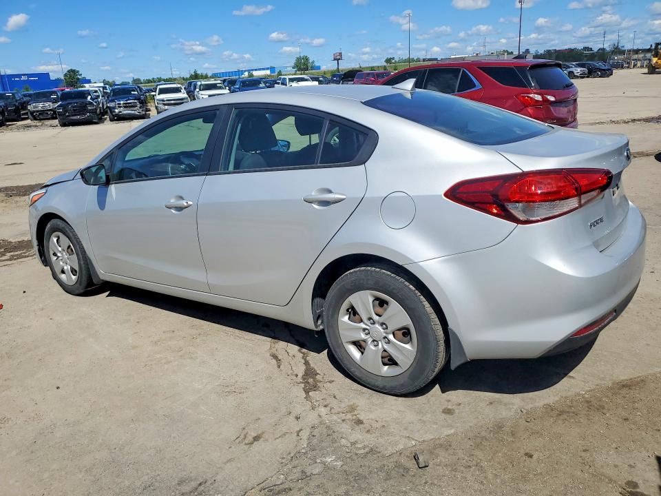 57973066 :رقم المزاد ، 3KPFK4A74HE029365 vin ، 2017 Kia Forte مزاد بيع