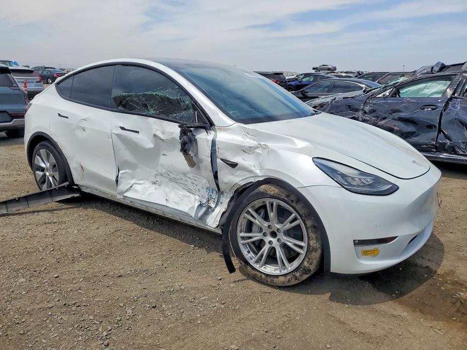 Продажа на аукционе авто 2021 Tesla Model Y, vin: 5YJYGAED8MF132558, номер лота: 56998866
