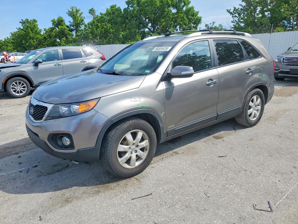 2013 Kia Sorento მანქანა იყიდება აუქციონზე, vin: 5XYKTCA68DG322289, აუქციონის ნომერი: 56504426