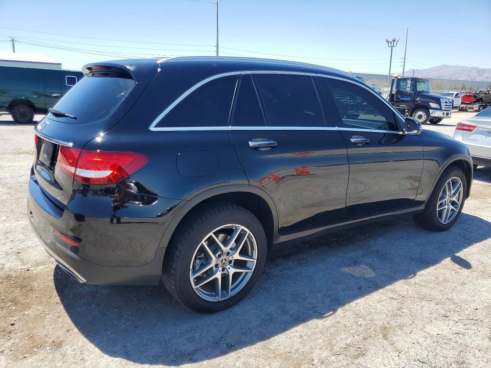 55758076 :رقم المزاد ، WDC0G4JB3JV069010 vin ، 2018 Mercedes-benz Glc مزاد بيع