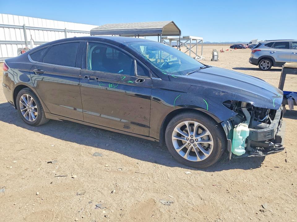 56102456 :رقم المزاد ، 3FA6P0HD9LR136263 vin ، 2020 Ford Fusion مزاد بيع