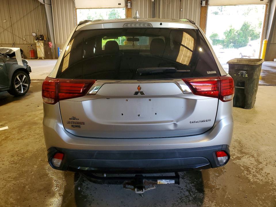 Продажа на аукционе авто 2018 Mitsubishi Outlander, vin: JA4AZ3A34JZ020554, номер лота: 55940666