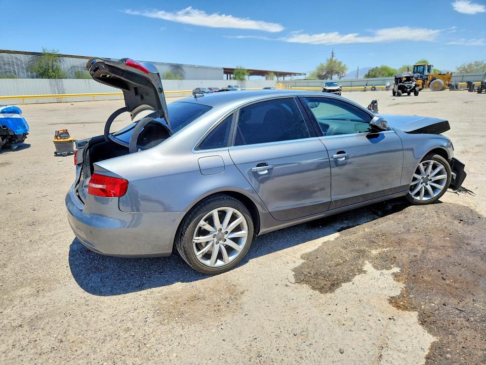 56321516 :رقم المزاد ، WAUEFAFL1DN025121 vin ، 2013 Audi A4 مزاد بيع