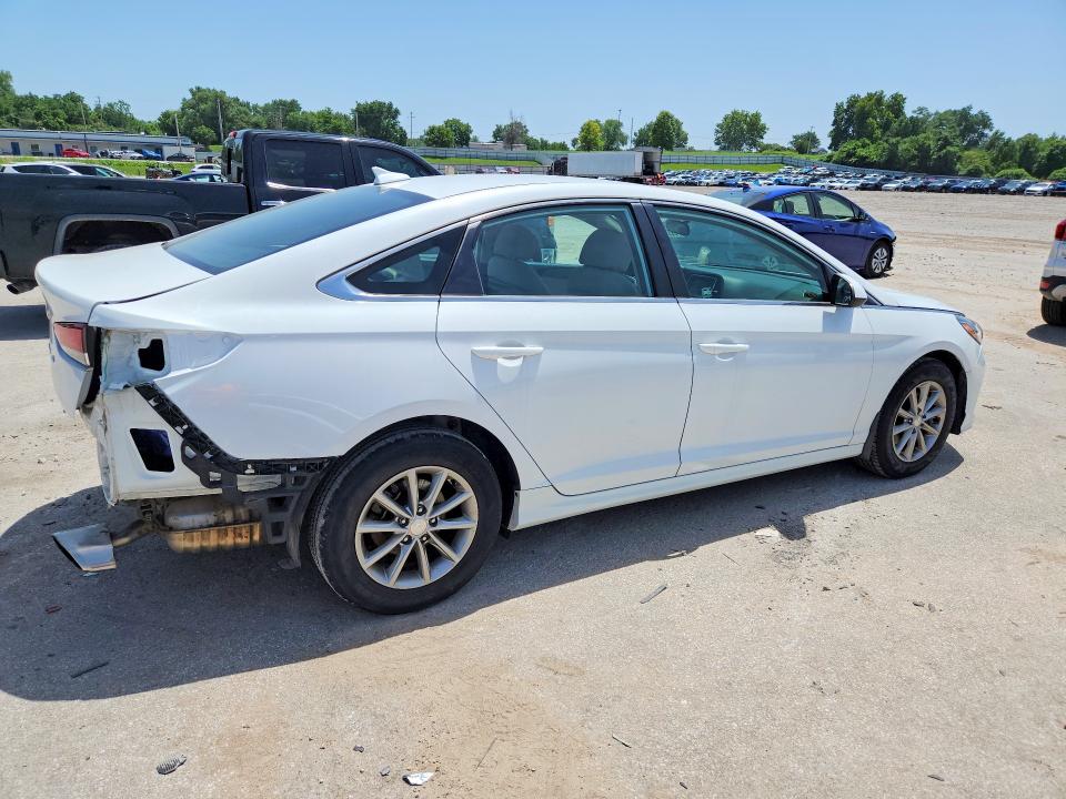58889836 :رقم المزاد ، 5NPE24AF1JH647215 vin ، 2018 Hyundai Sonata مزاد بيع
