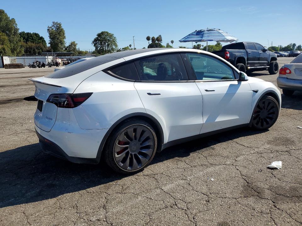 Продажа на аукционе авто 2021 Tesla Model Y, vin: 5YJYGDEF4MF240078, номер лота: 57253406