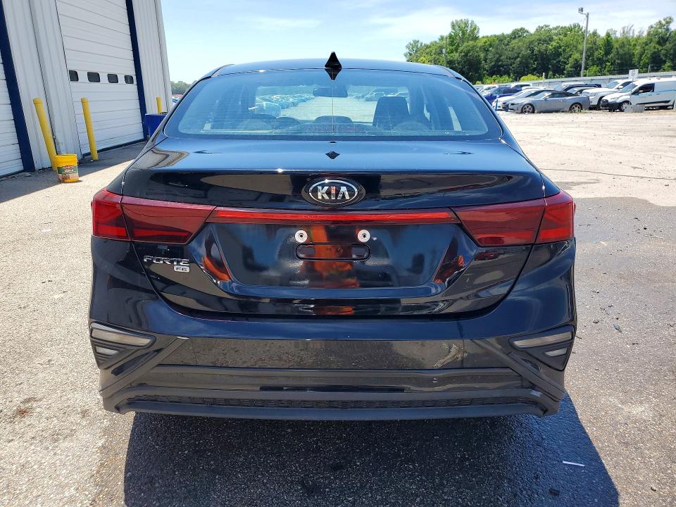 54559736 :رقم المزاد ، 3KPF24AD6ME397482 vin ، 2021 Kia Forte مزاد بيع