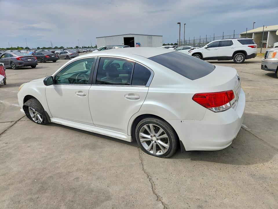 56893046 :رقم المزاد ، 4S3BMBA62E3031798 vin ، 2014 Subaru Legacy مزاد بيع