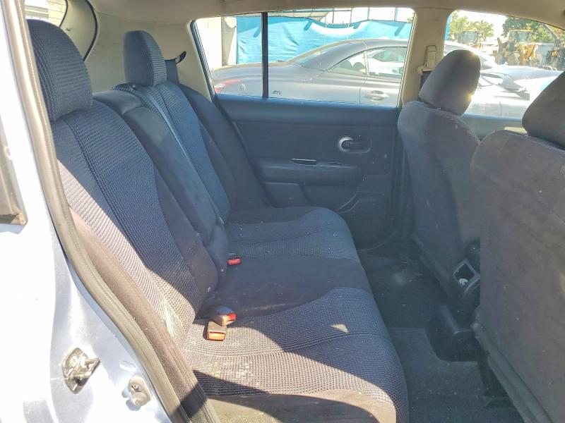 57599726 :رقم المزاد ، 3N1BC1CP4BL511640 vin ، 2011 Nissan Versa مزاد بيع
