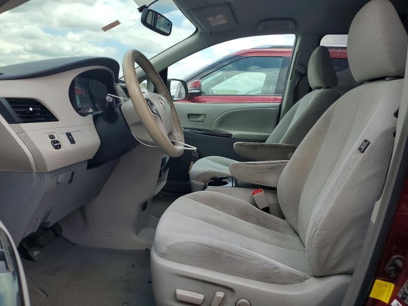 56271706 :رقم المزاد ، 5TDKK3DC8CS208296 vin ، 2012 Toyota Sienna مزاد بيع