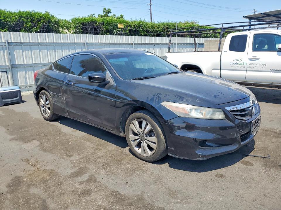 57915406 :رقم المزاد ، 1HGCS1B85BA013129 vin ، 2011 Honda Accord مزاد بيع