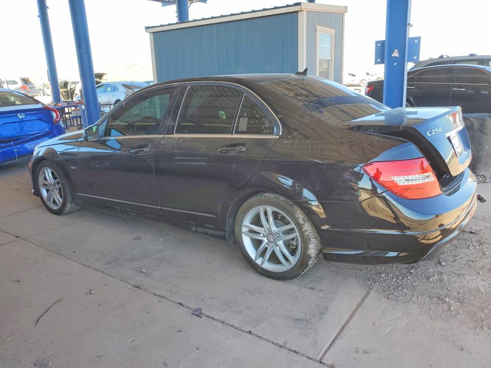 57052346 :رقم المزاد ، WDDGF4HB4CR221018 vin ، 2012 Mercedes-benz C مزاد بيع