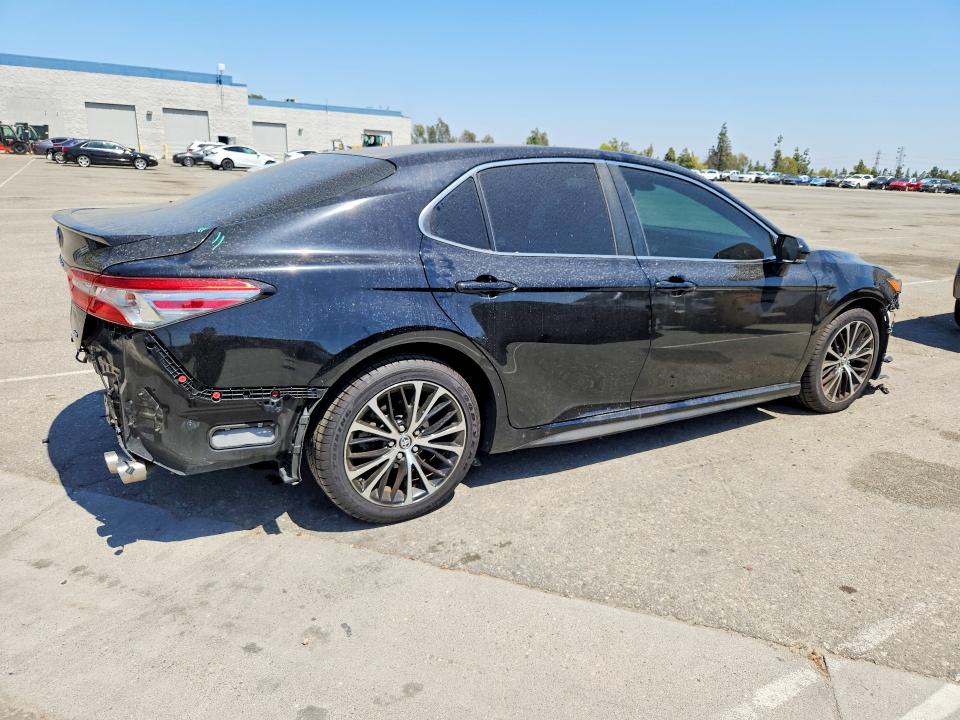 2018 Toyota Camry მანქანა იყიდება აუქციონზე, vin: 4T1B11HK6JU666528, აუქციონის ნომერი: 55763626