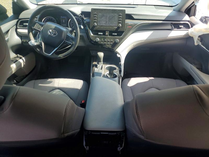 57476526 :رقم المزاد ، 4T1C11AK4MU466654 vin ، 2021 Toyota Camry مزاد بيع