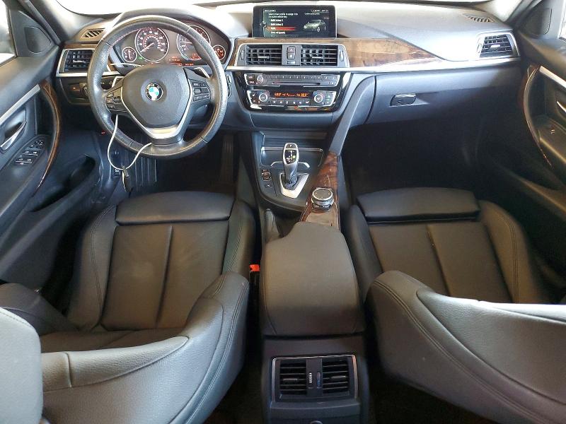 56120356 :رقم المزاد ، WBA8B9G5XHNU51855 vin ، 2017 Bmw 330 مزاد بيع